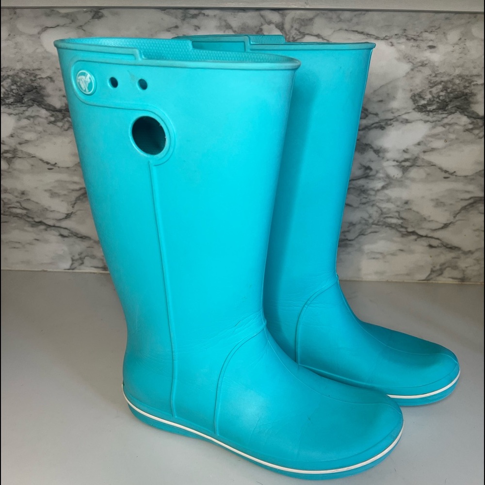 Womens CROCS Rainboots Rare hard to find teal blue
